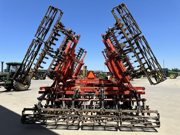 Image of Kuhn Krause Excelerator 8005 equipment image 3