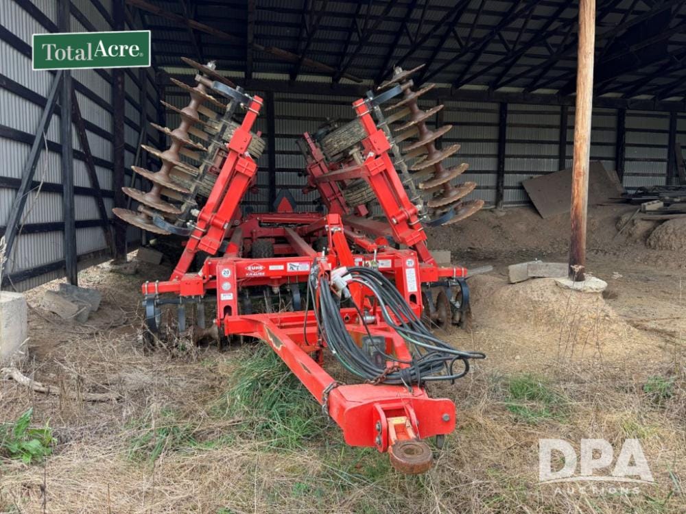2017 Kuhn Krause Excelerator 8005-20 Equipment Image0