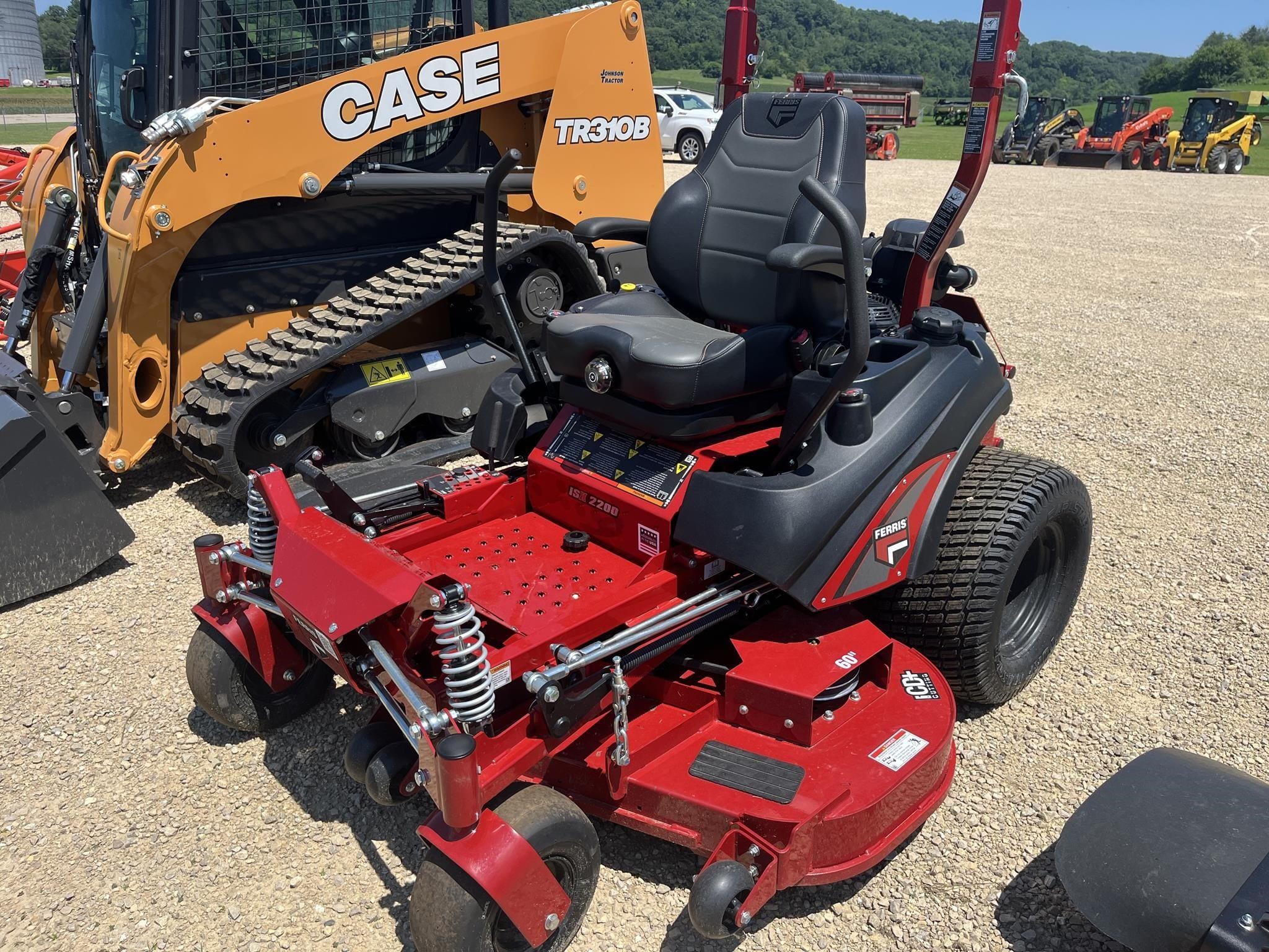 2017 Kuhn Merge-Maxx MM700 Equipment Image0