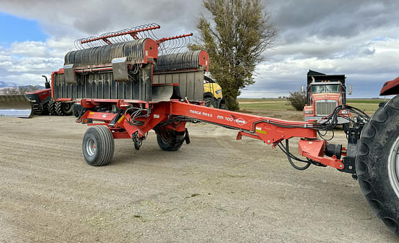 Image of Kuhn Merge-Maxx MM700 equipment image 4