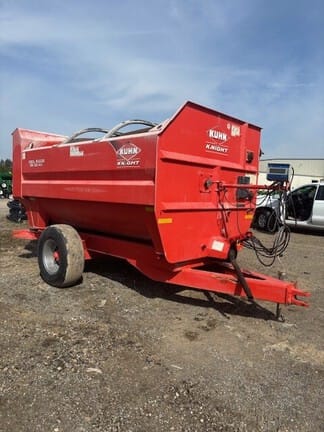 2017 Kuhn Knight RA136 Equipment Image0