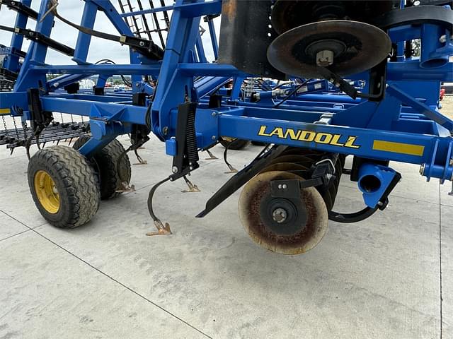 Image of Landoll 8530 equipment image 4