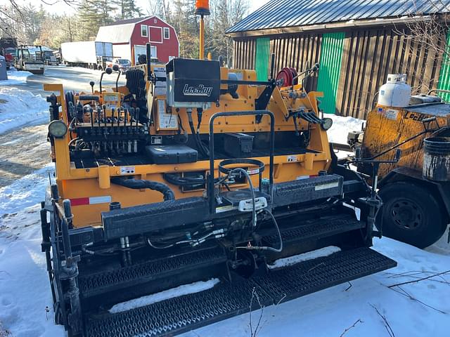 Image of LeeBoy 8500 equipment image 2