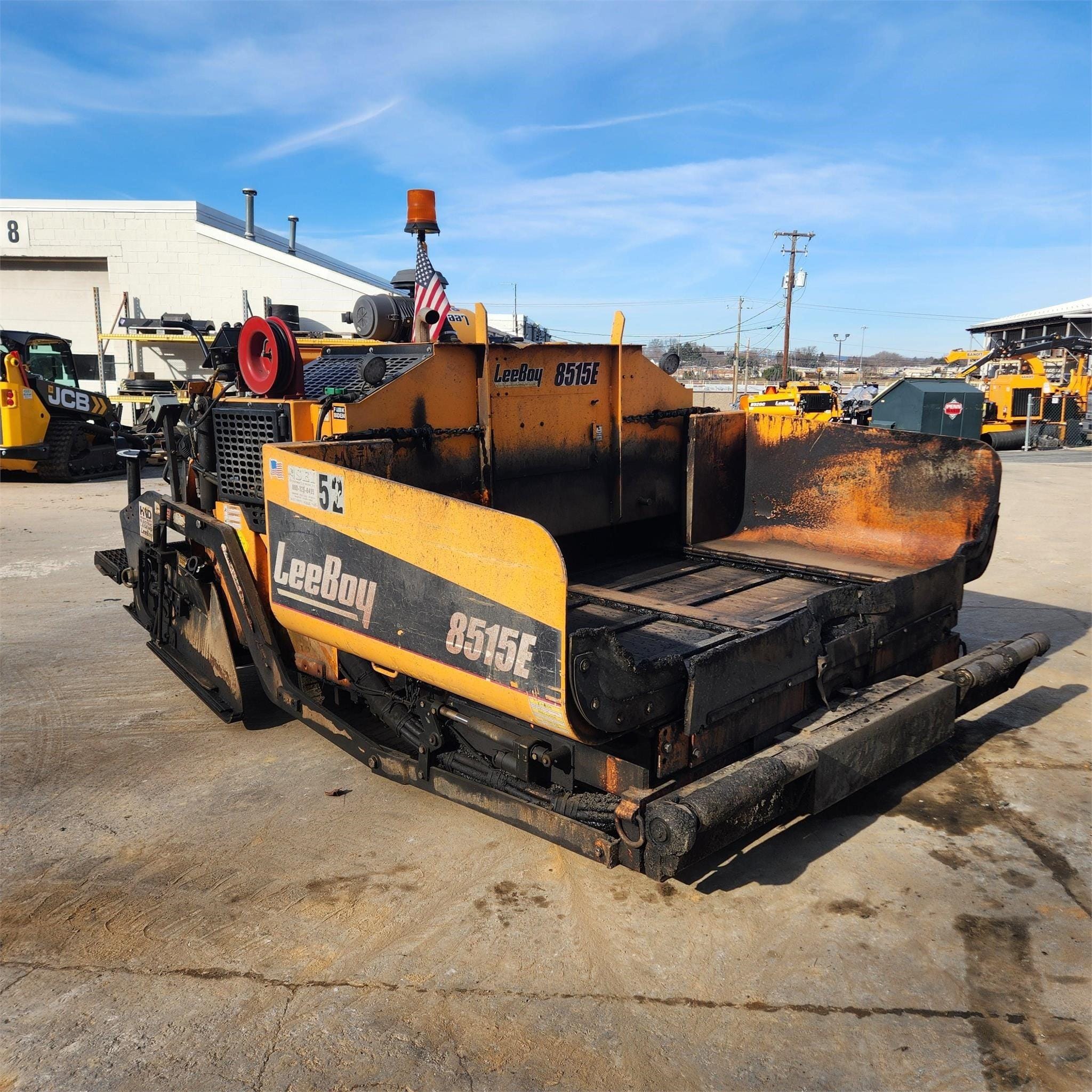 2017 LeeBoy 8515E Equipment Image0