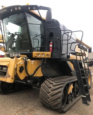 Main image CLAAS LEXION 740TT