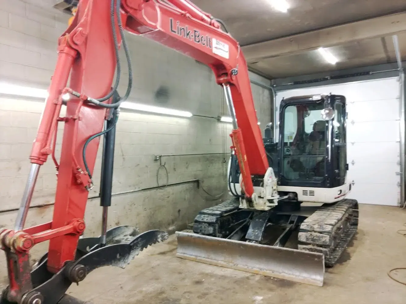 2017 Link-Belt 80X3 Equipment Image0