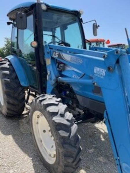 2017 LS XU6168 Equipment Image0