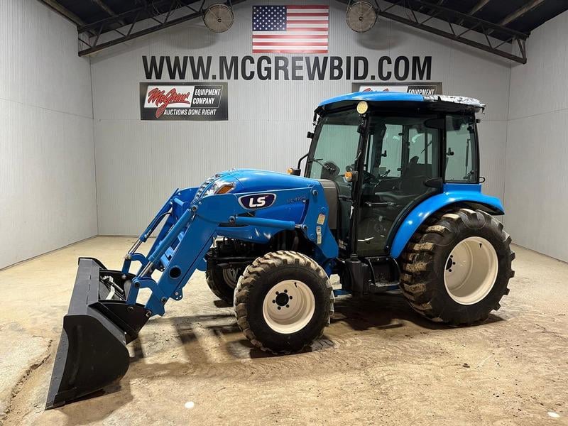 SOLD - 2017 LS XR4140 Lot No. 825M Tractors with 488 Hrs | Tractor Zoom