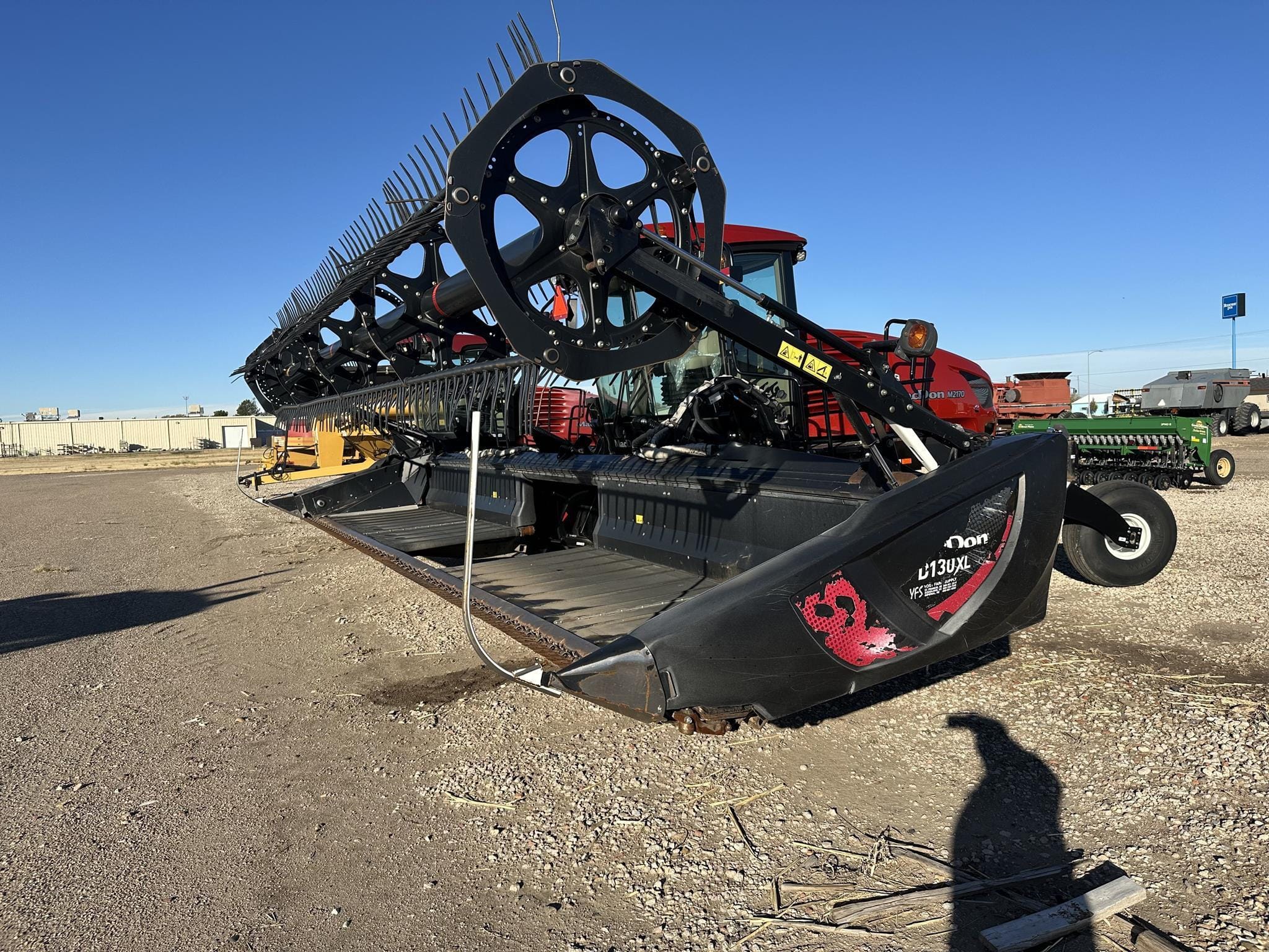 2017 MacDon D130XL Equipment Image0