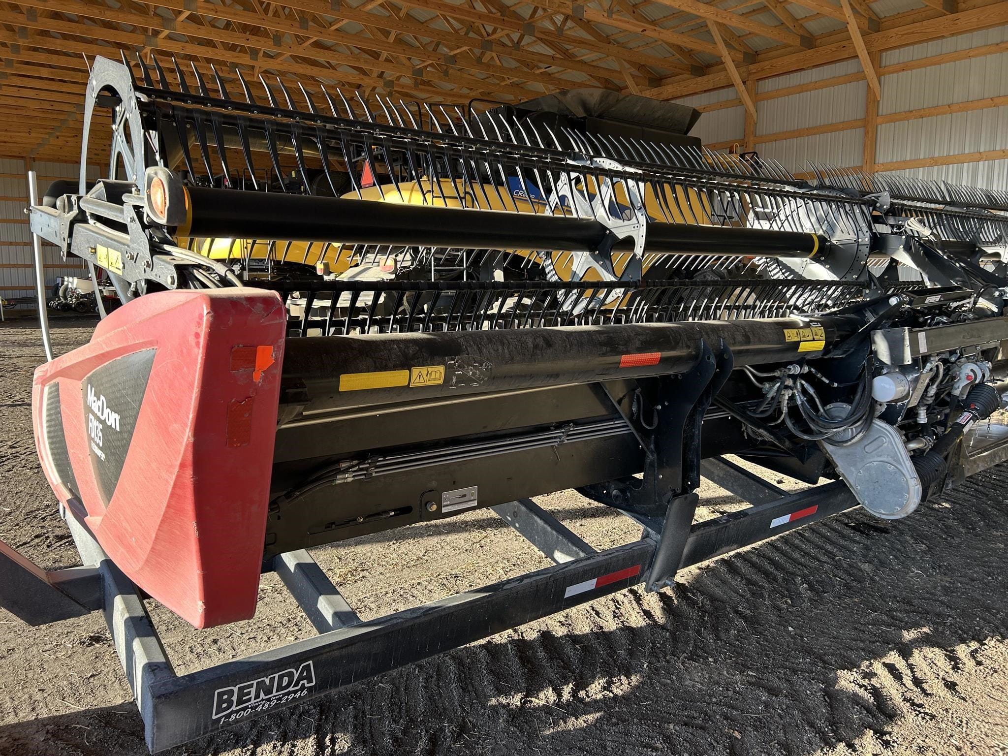 2017 MacDon FD135 Equipment Image0