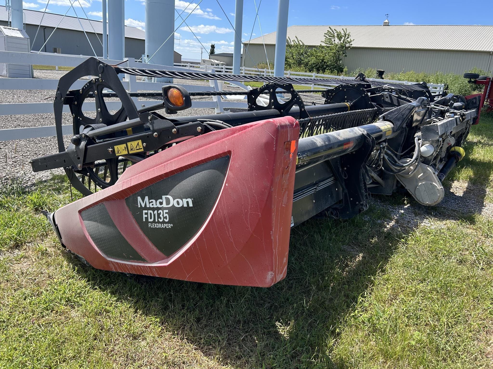 2017 MacDon FD135 Equipment Image0