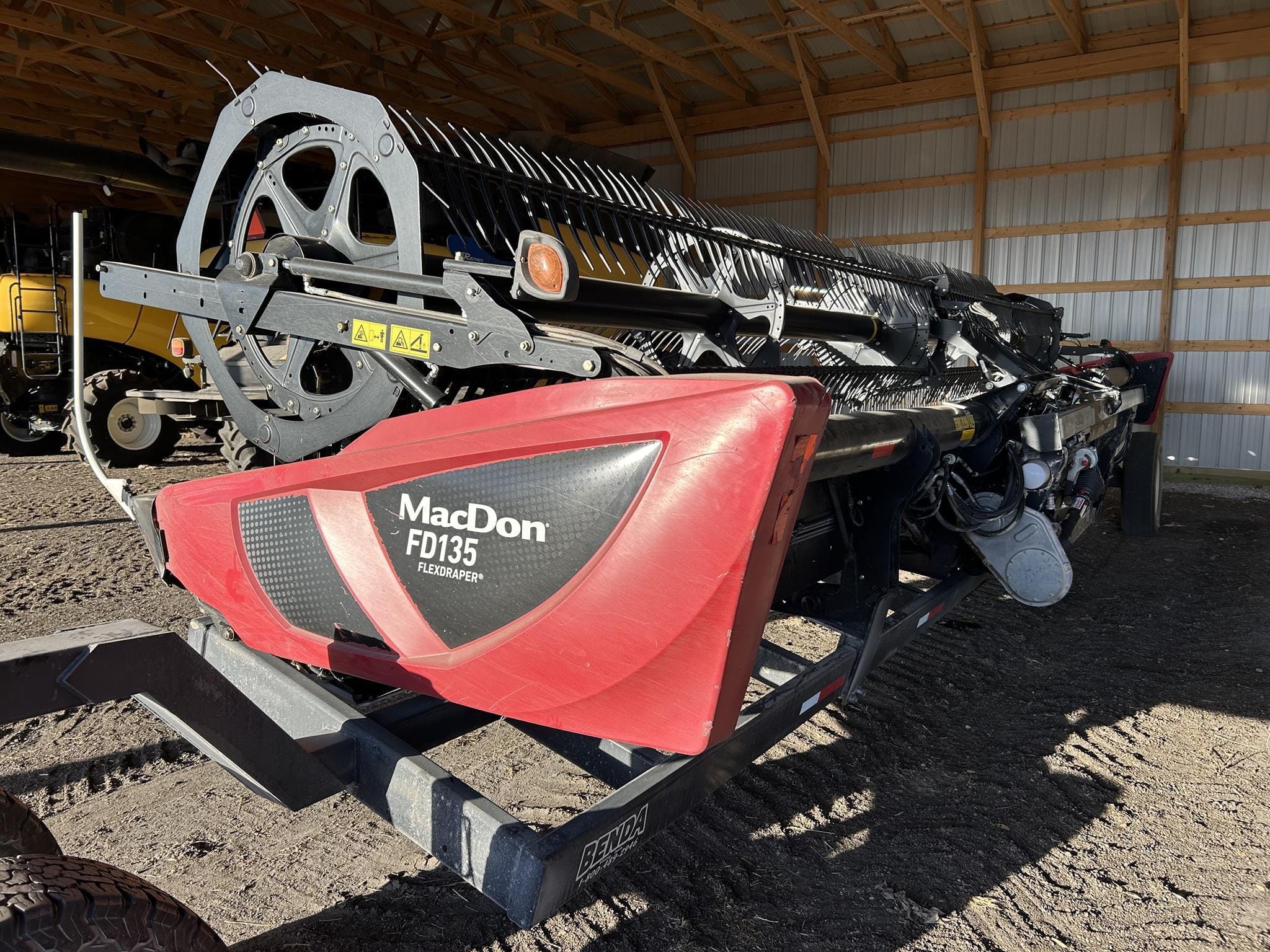 2017 MacDon FD135 Equipment Image0