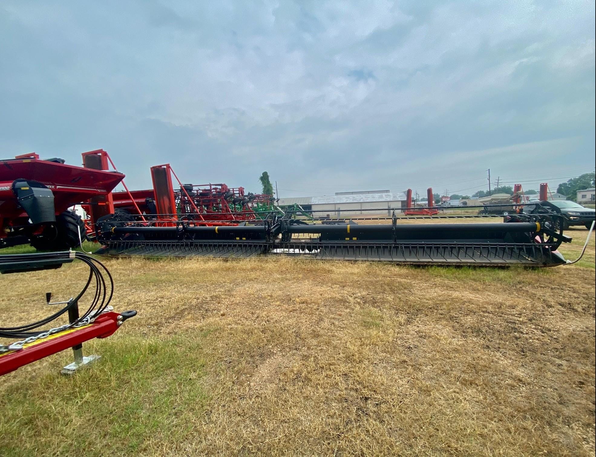 2017 MacDon FD75 Equipment Image0