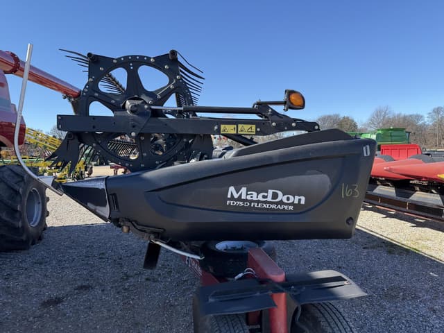 Image of MacDon FD75 equipment image 1