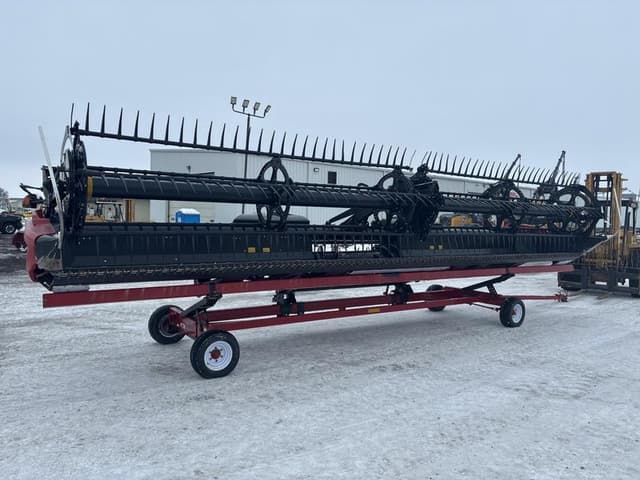 Image of MacDon FD75 equipment image 4