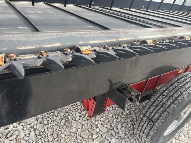 Image of MacDon FD75 equipment image 4