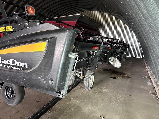 Image of MacDon FD75 equipment image 2