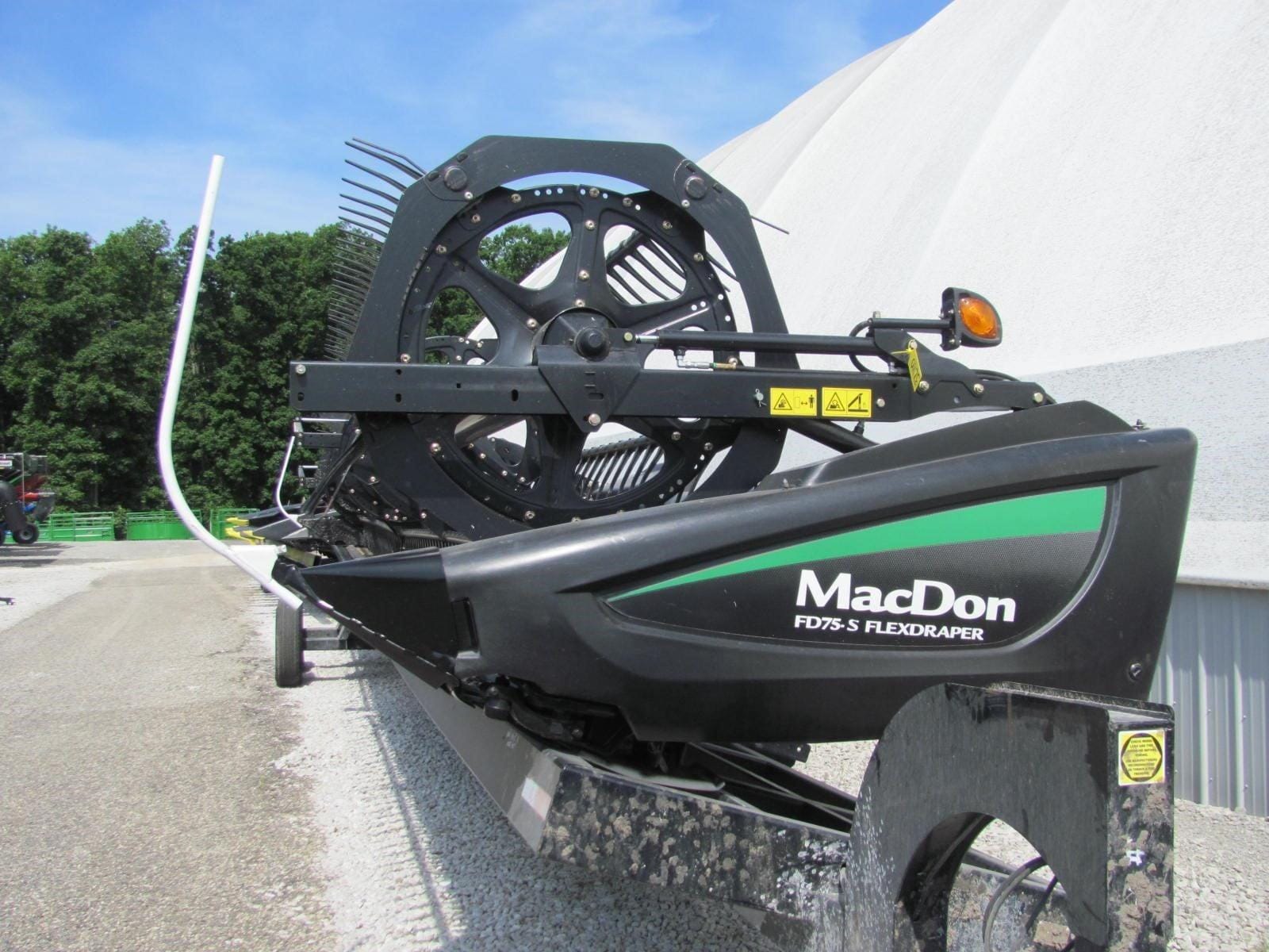 Main image MacDon FD75S