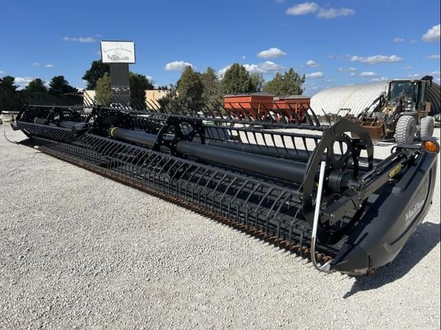 Image of MacDon FD75S equipment image 1