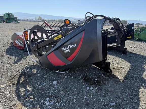 Image of MacDon D115 equipment image 1