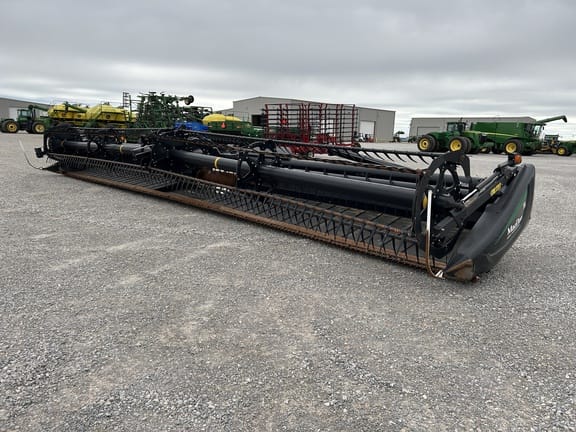 2017 MacDon FD75 Equipment Image0
