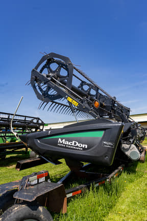 Image of MacDon FD75S equipment image 1