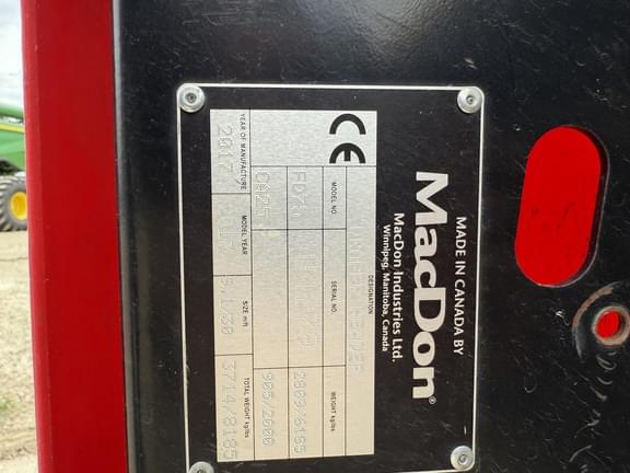 Image of MacDon FD75S equipment image 3