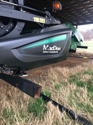 Main image MacDon FD75S