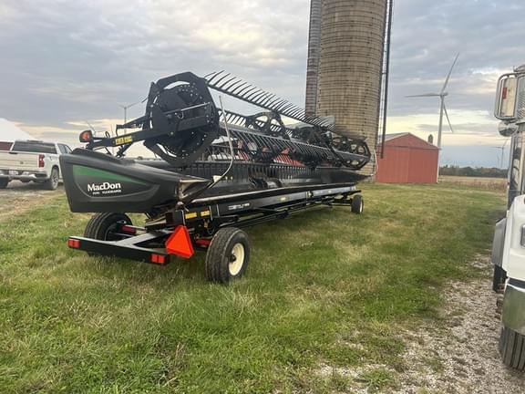 Image of MacDon FD75 equipment image 4