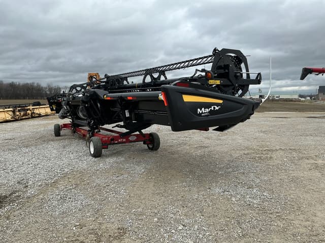 Image of MacDon FD75D equipment image 2