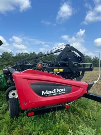 Main image MacDon FD75D