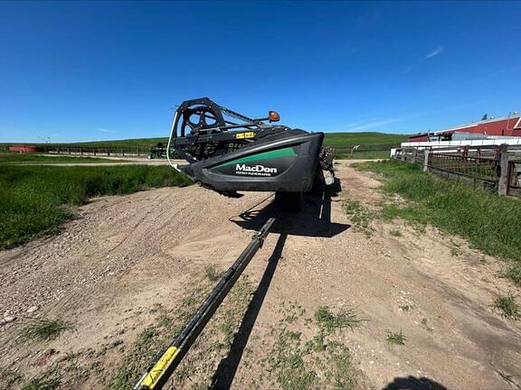 Image of MacDon FD75 equipment image 2