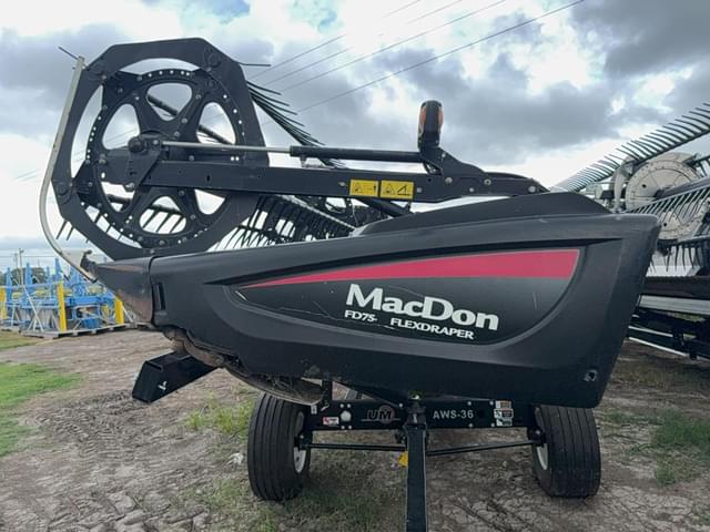 Image of MacDon FD75 equipment image 1