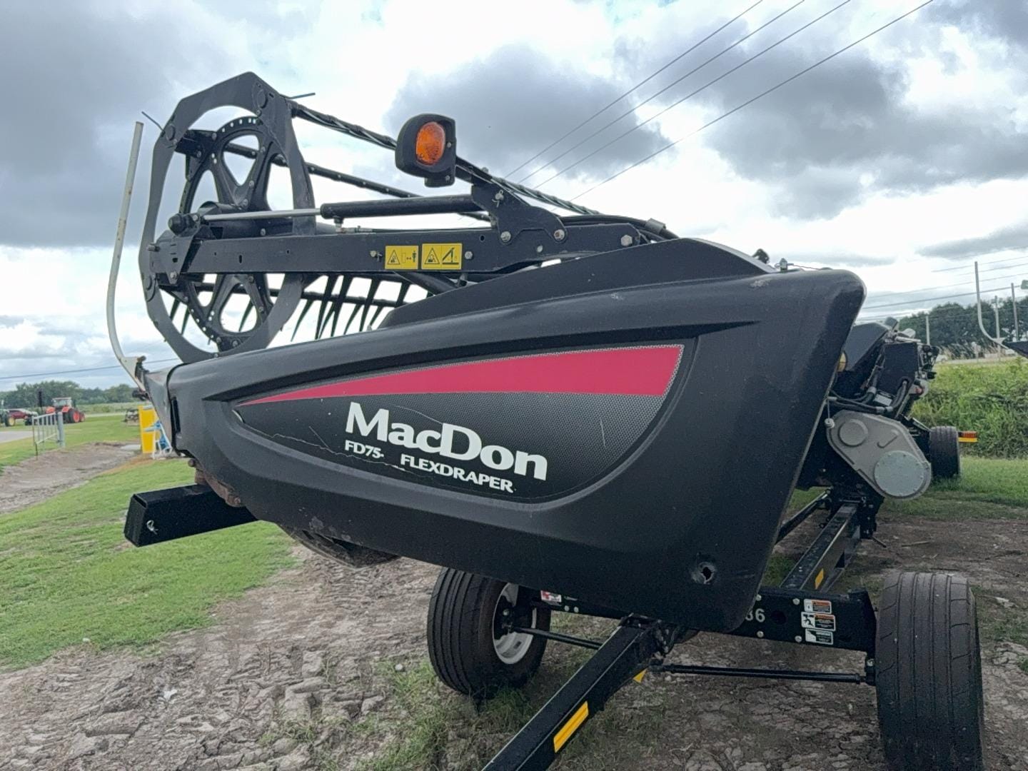 Main image MacDon FD75
