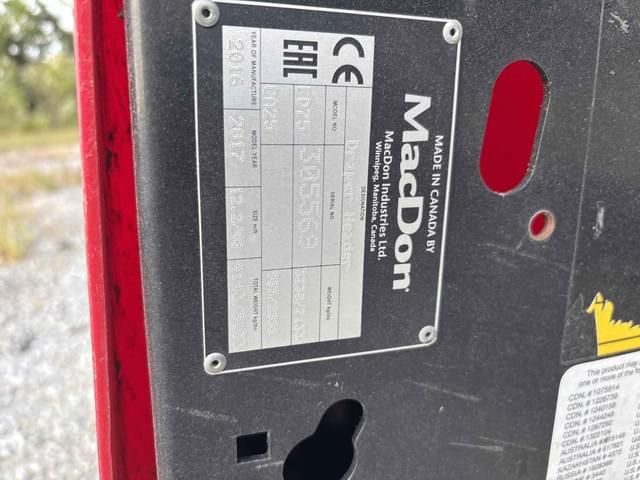 Image of MacDon FD75D equipment image 1