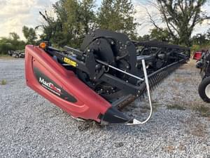 2017 MacDon FD75D Image