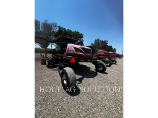 Image of MacDon M1240 equipment image 2