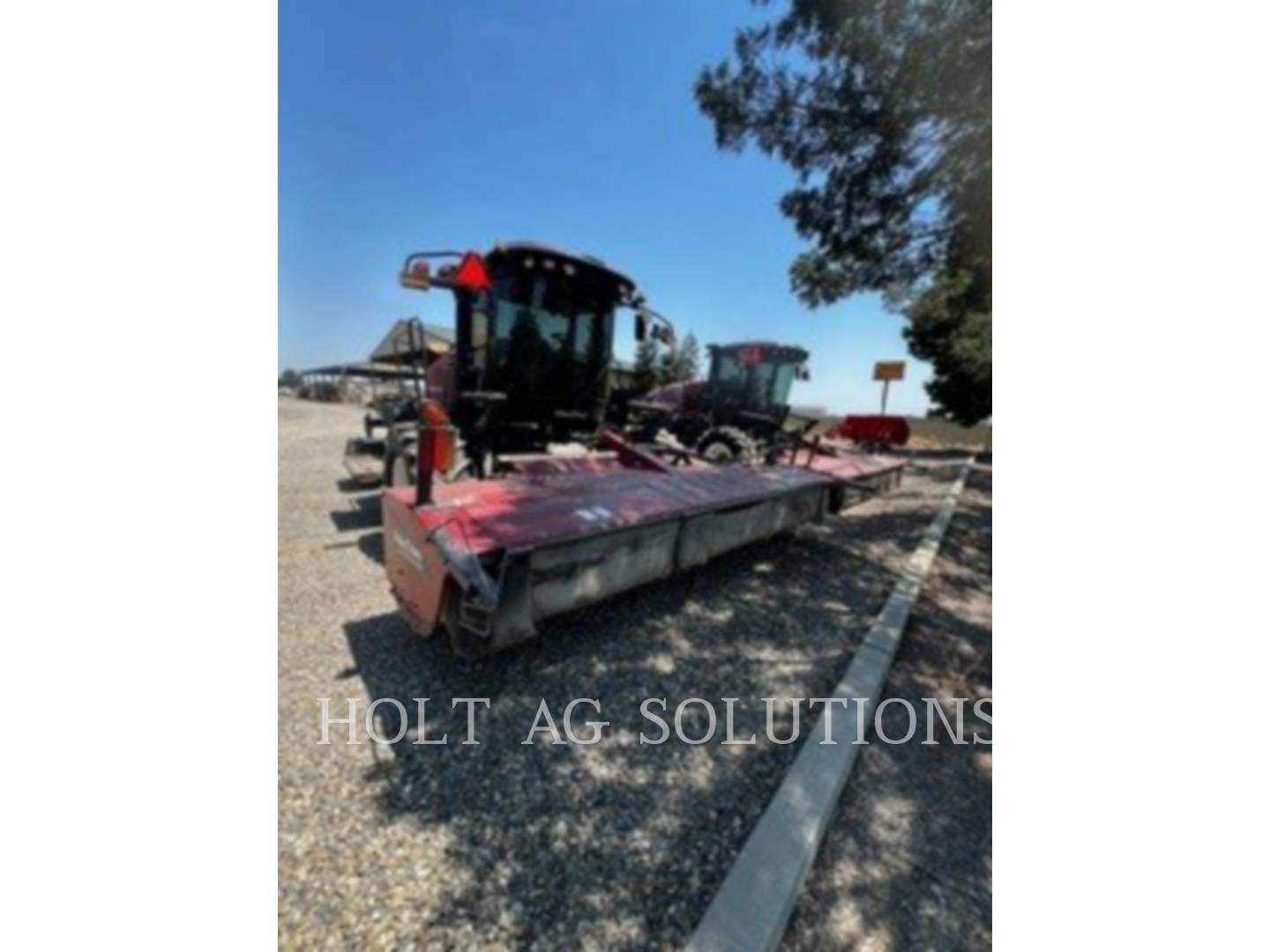 2017 MacDon M1240 Equipment Image0