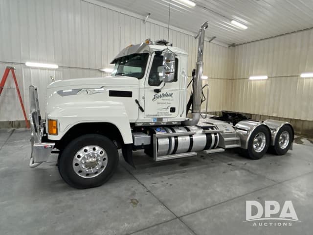 Image of Mack CHU613 equipment image 2