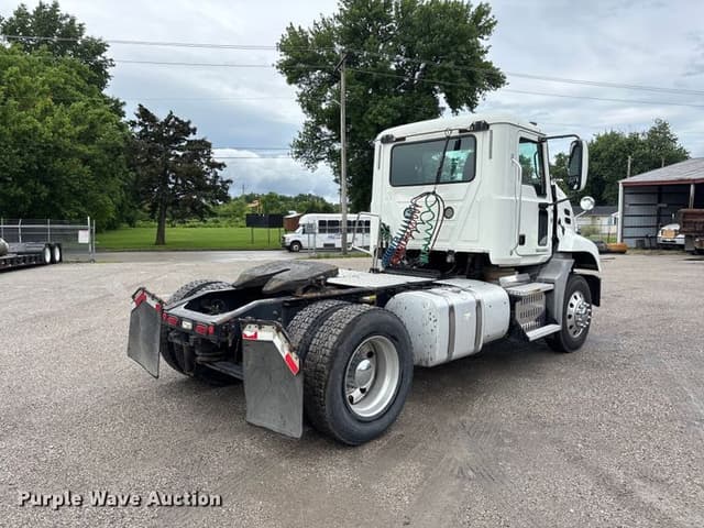 Image of Mack CXU612 equipment image 4