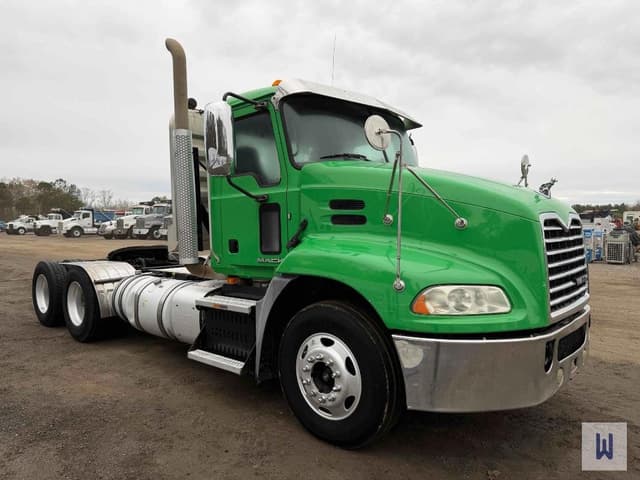 Image of Mack CXU613 equipment image 3