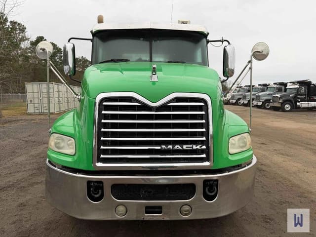 Image of Mack CXU613 equipment image 2
