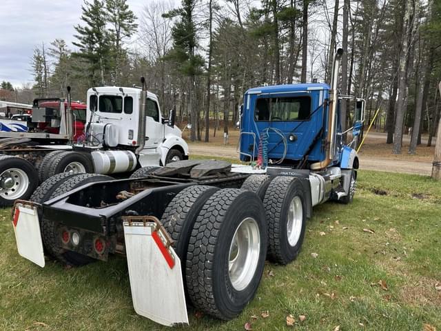 Image of Mack Granite GU713 equipment image 2