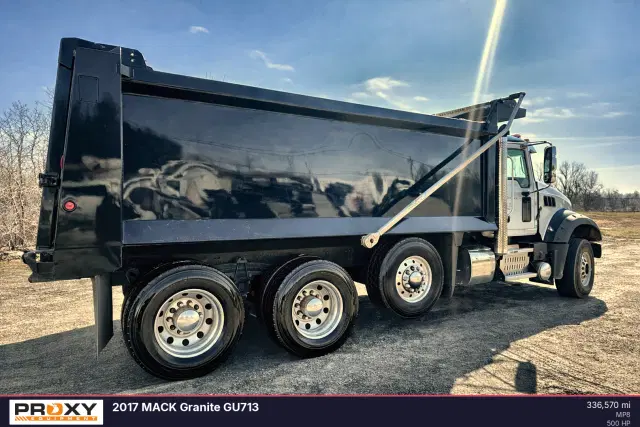 Image of Mack Granite GU713 equipment image 3