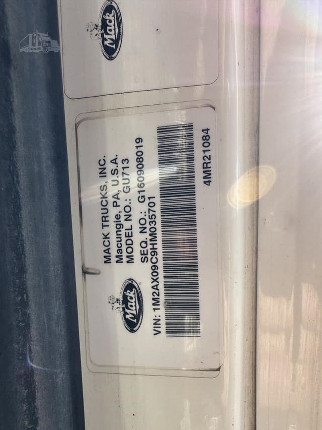 Image of Mack Granite GU713 equipment image 3