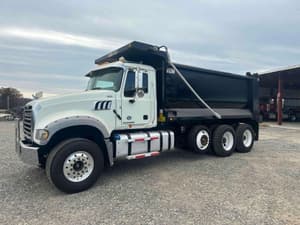 2017 Mack Granite GU713 Image