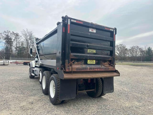 Image of Mack Granite GU713 equipment image 4