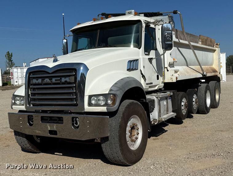 2017 Mack Granite GU713 Equipment Image0