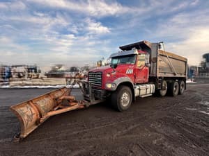 2017 Mack Granite GU713 Image