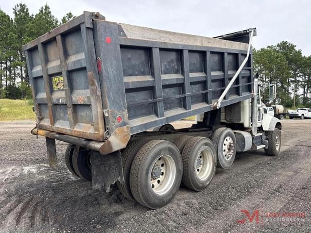 Image of Mack Granite GU713 equipment image 2